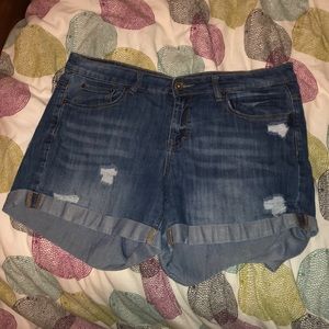 Light wash ripped jean shorts